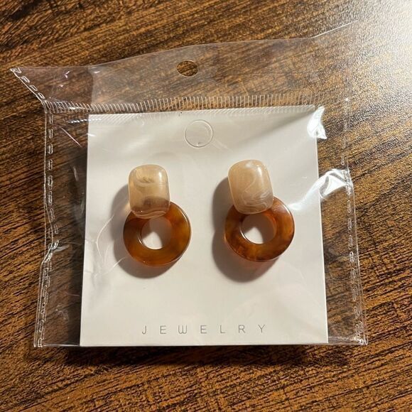 Resin wood color circle earrings fall vibes autumn colors harvest theme - Picture 4 of 10